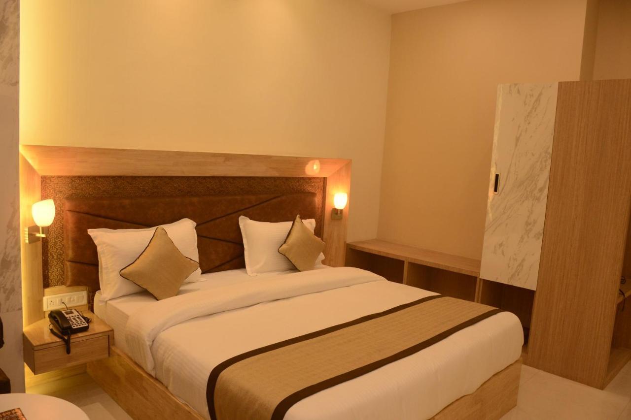 Hotel Bharat Кота Экстерьер фото