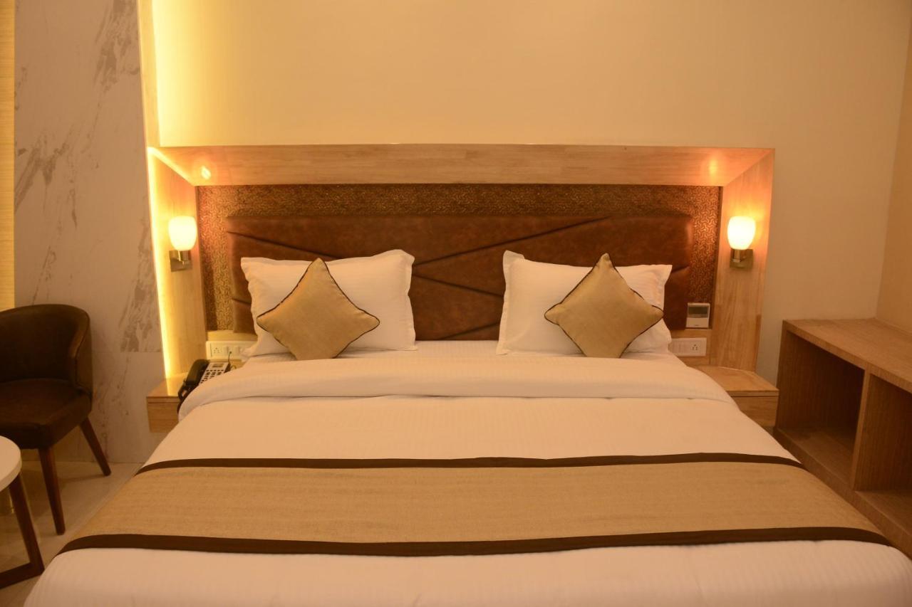 Hotel Bharat Кота Экстерьер фото