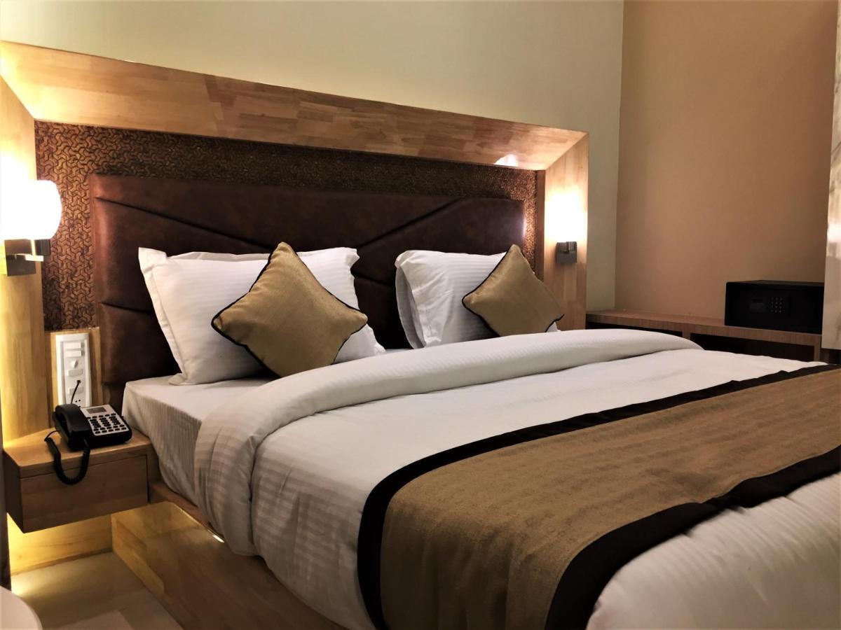 Hotel Bharat Кота Экстерьер фото