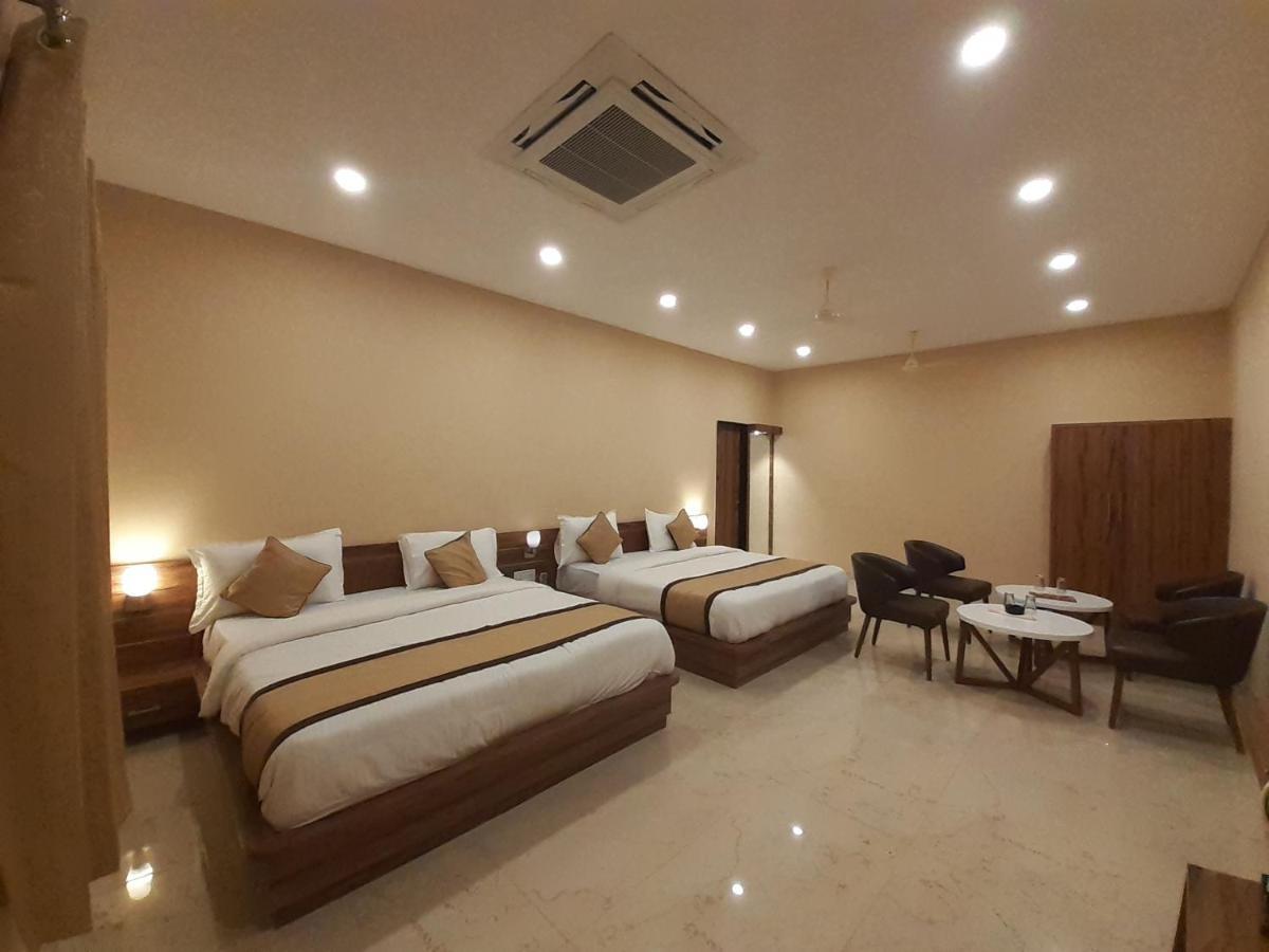 Hotel Bharat Кота Экстерьер фото