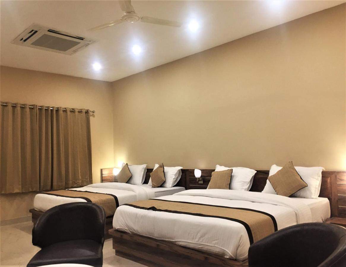 Hotel Bharat Кота Экстерьер фото